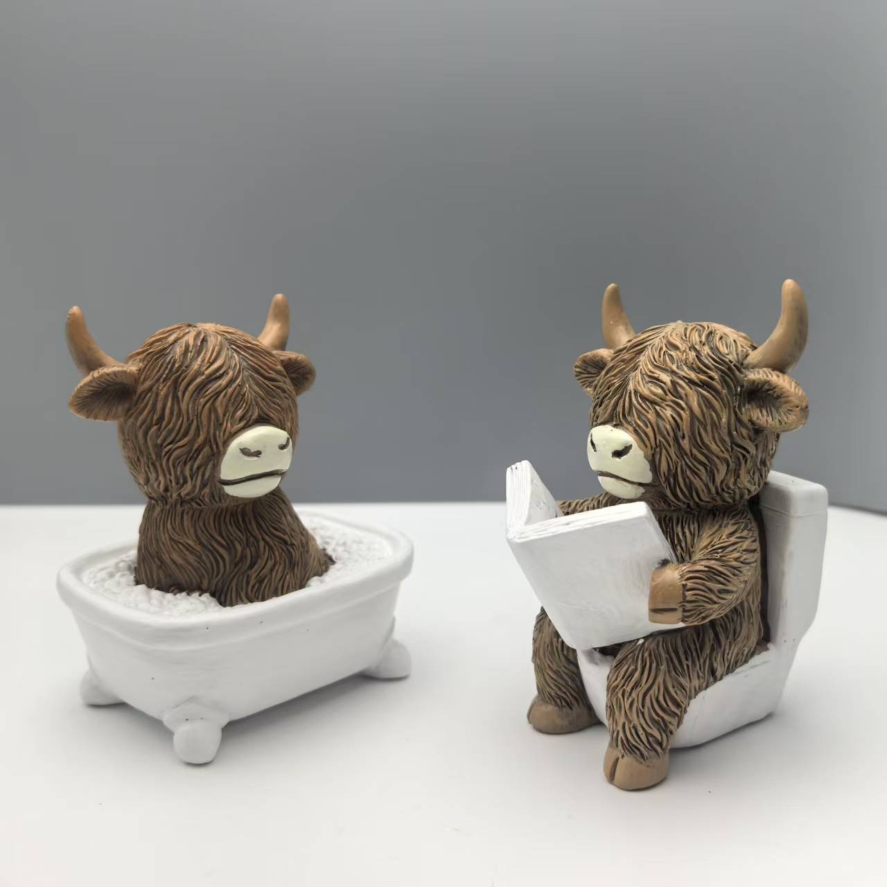 Home Of The Year Bathroom - Patung Sapi Highland Skotlandia Lucu dari